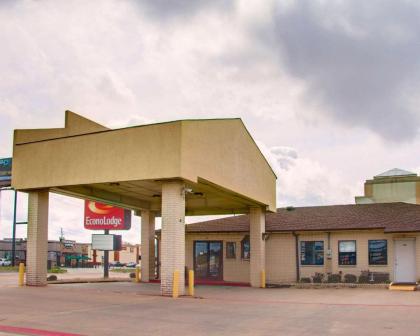 Econo Lodge Texarkana I-30 - image 5