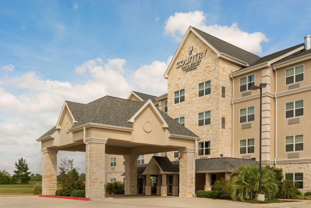 Country Inn & Suites by Radisson Texarkana TX - main image