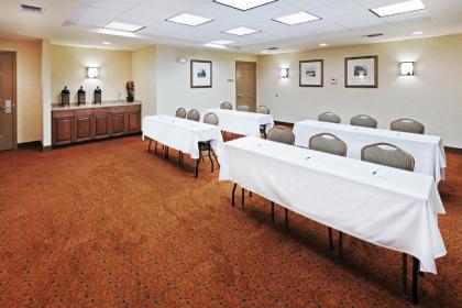 Country Inn & Suites by Radisson Texarkana TX - image 9