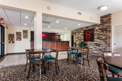 Red Roof Inn Texarkana - image 11