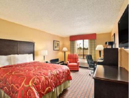 Super 8 by Wyndham Texarkana AR - image 12