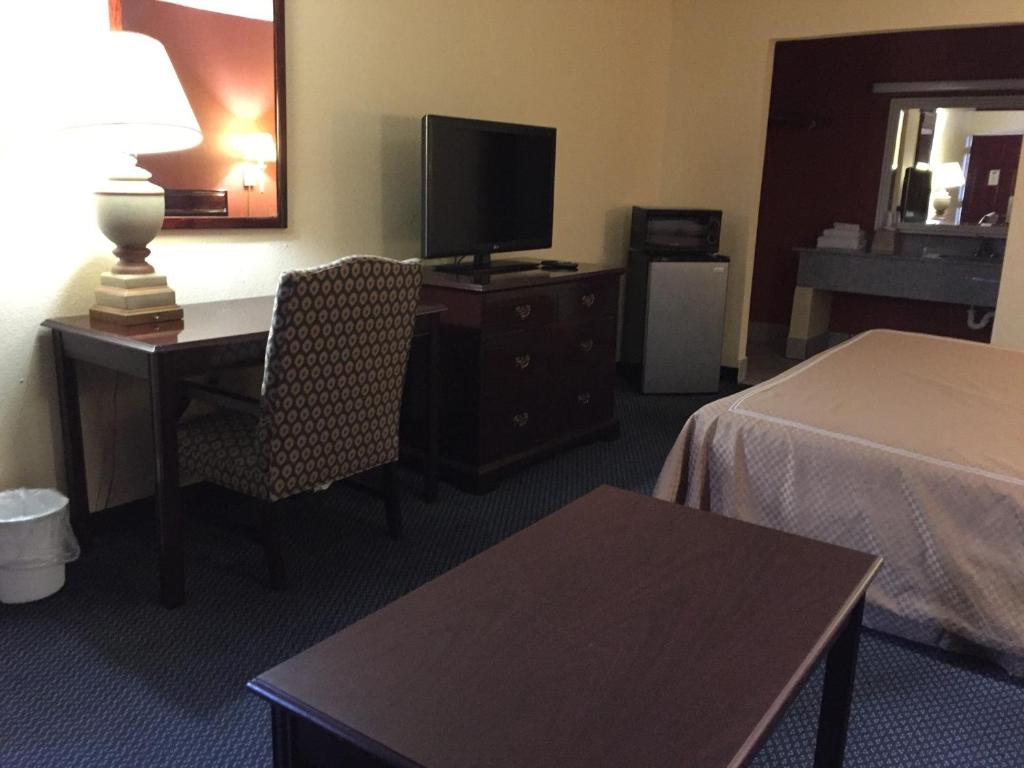 Executive Inn Texarkana - image 4