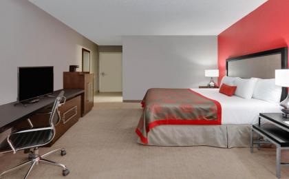 Ramada by Wyndham Texarkana - image 15