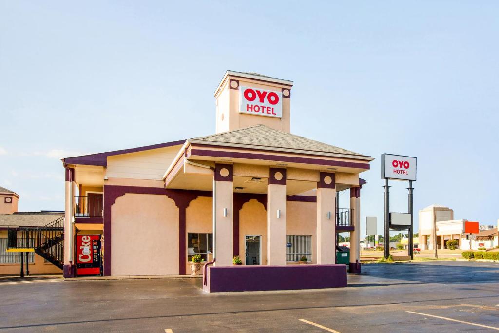 OYO Hotel Texarkana North Heights AR Hwy I-30 - main image