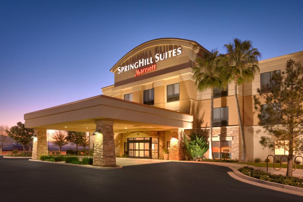 SpringHill Suites Thatcher - main image