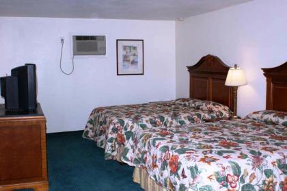 HWY Express Inn and Suites - image 5