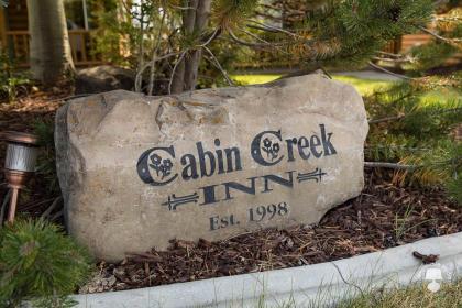 Cabin Creek Inn - image 7