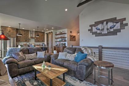 Stunning Valley Home with Furnished Deck and Mtn Views - image 11