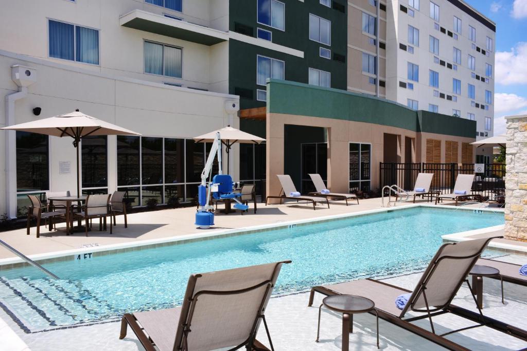 Courtyard by Marriott Dallas Plano/The Colony - image 5