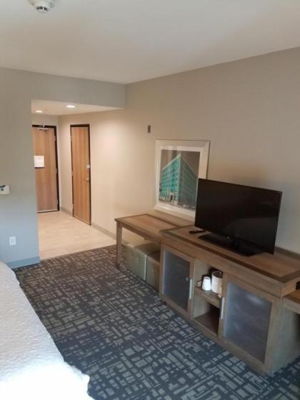 Hampton Inn & Suites Dallas-The Colony - image 13