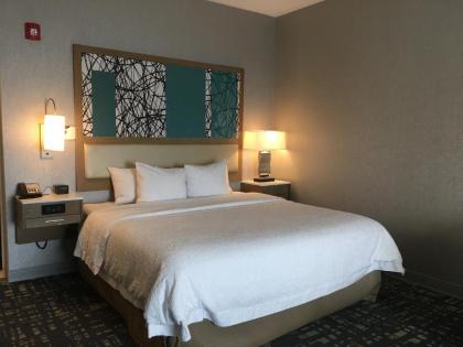 Hampton Inn & Suites Dallas-The Colony - image 2