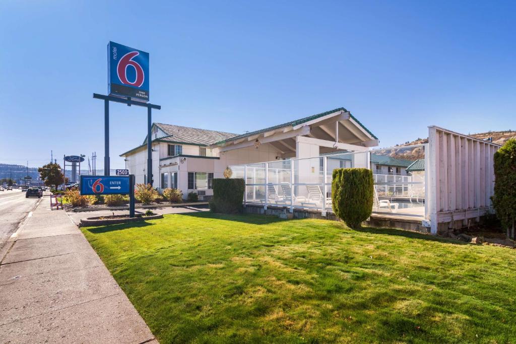 Motel 6-The Dalles OR - main image