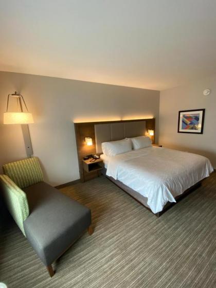 Holiday Inn Express & Suites - The Dalles an IHG Hotel - image 8