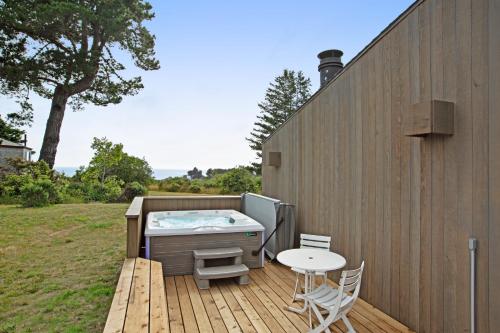 Green Vale Getaway - 2 Bed 2 Bath Vacation home in Sea Ranch - main image