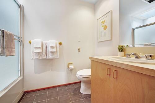 Green Vale Getaway - 2 Bed 2 Bath Vacation home in Sea Ranch - image 3