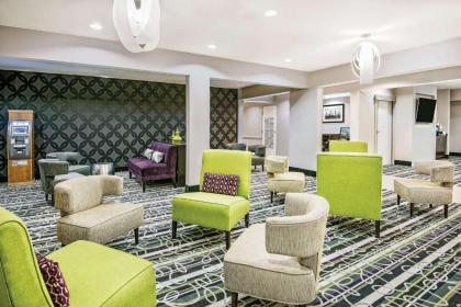 La Quinta by Wyndham Houston North-Spring - image 12