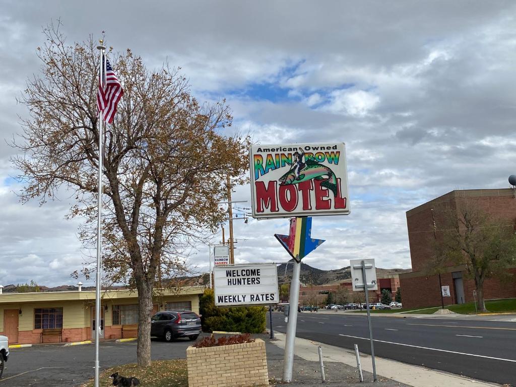 Rainbow Motel - main image