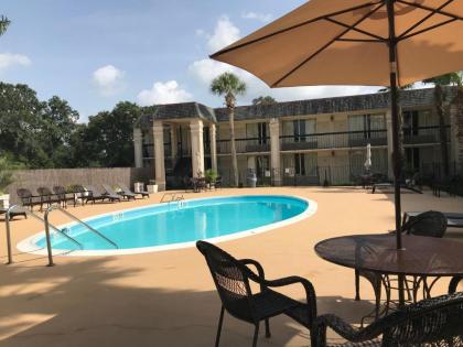 Carmel Inn And Suites Thibodaux - image 8