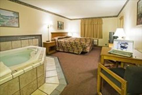 Americas Best Value Inn-Thief River Falls - image 2