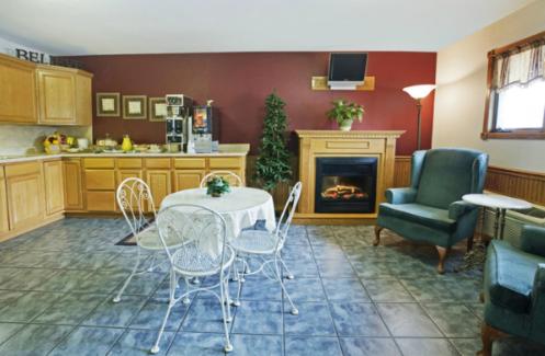 Americas Best Value Inn-Thief River Falls - image 6