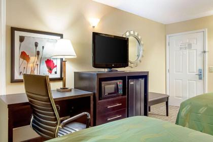 Quality Inn Thomaston - image 12