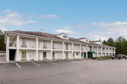 Quality Inn Thomaston - image 15