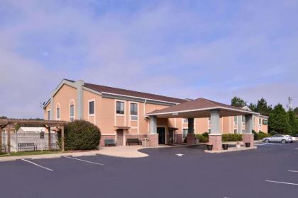 Quality Inn & Suites Northpark - image 11