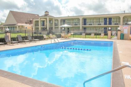 Rose Garden Inn & Suites Thomasville - image 12