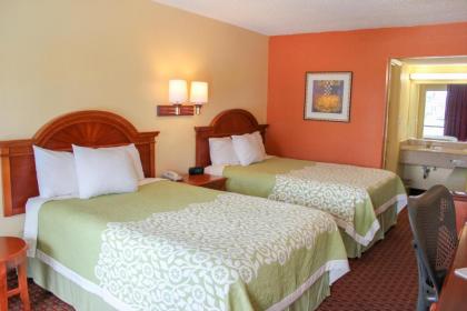 Rose Garden Inn & Suites Thomasville - image 7