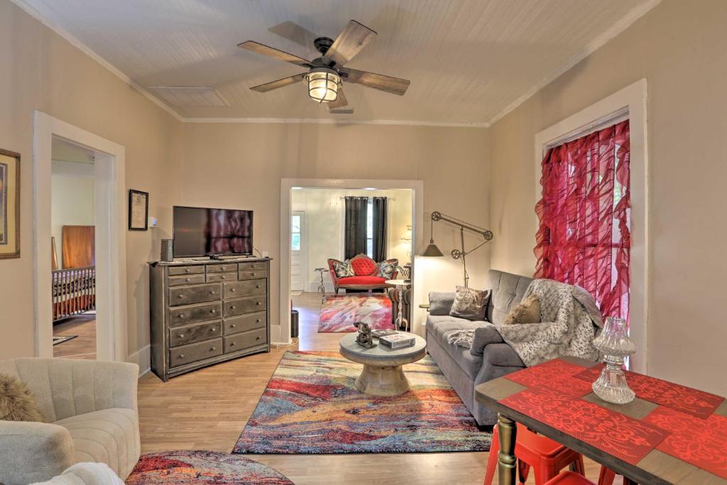 Thomasville Cottage Near The Big Oak and Dtwn! - main image