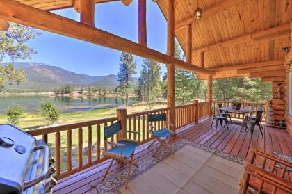 Scenic Riverfront Retreat with Hot Tub and Kayaks - image 10