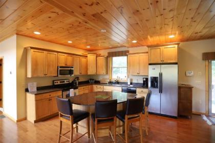 Pet Friendly Private 4 Bedroom Home Close to Waterville Valley Resort - image 10