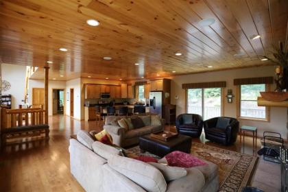 Pet Friendly Private 4 Bedroom Home Close to Waterville Valley Resort - image 9