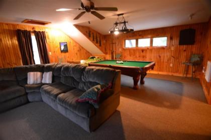 Private Pet Friendly 4 Bedroom Deluxe Vacation Home Close to Waterville Valley Resort! - image 12