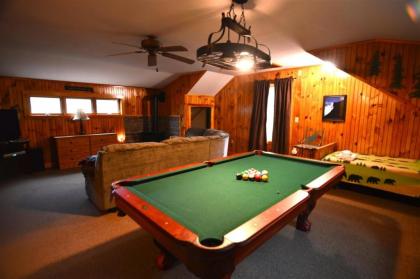 Private Pet Friendly 4 Bedroom Deluxe Vacation Home Close to Waterville Valley Resort! - image 13