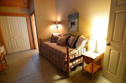 Private Pet Friendly 4 Bedroom Deluxe Vacation Home Close to Waterville Valley Resort! - image 15