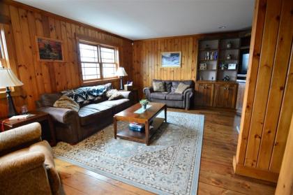 Private Pet Friendly 4 Bedroom Deluxe Vacation Home Close to Waterville Valley Resort! - image 2