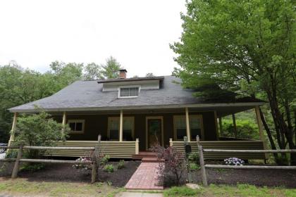 Just Listed! Pet Friendly Newly Renovated Private Home in the White Mountains next door to Owl`s Nest Golf Course