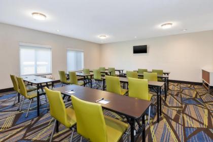 Holiday Inn Express and Suites Three Rivers an IHG Hotel - image 11