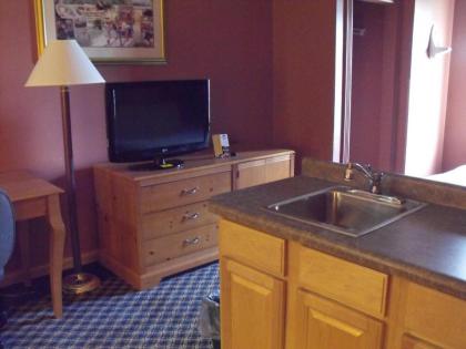 Americas Best Value Inn Three Rivers - image 8