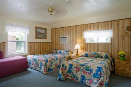 Lazy J Ranch Motel - image 14