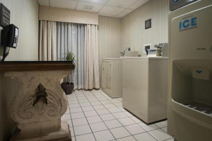 Hampton Inn Tiffin - image 7