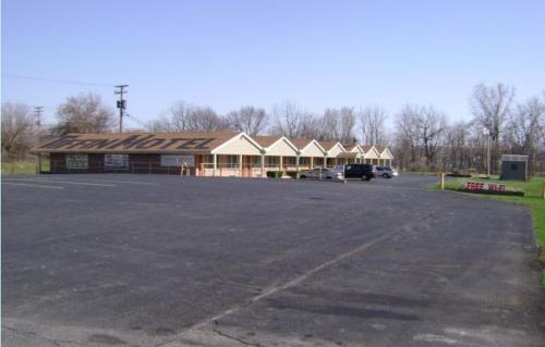 Tiffin Motel - image 3