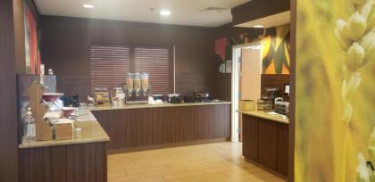 Fairfield Inn and Suites Tifton - image 6