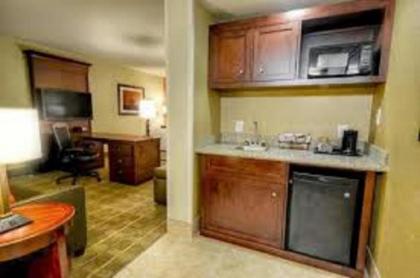 Hampton Inn & Suites Tifton - image 10