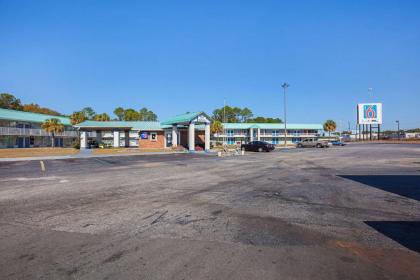 Motel 6-Tifton GA - image 11