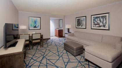 Embassy Suites by Hilton Portland Washington Square - image 8