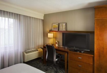 Courtyard by Marriott Portland Tigard - image 14