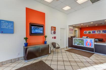 Motel 6-Portland OR - Tigard West - image 2