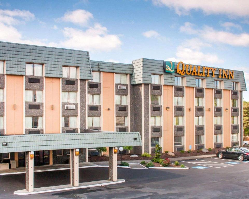 Quality Inn Tigard Portland Southwest - main image